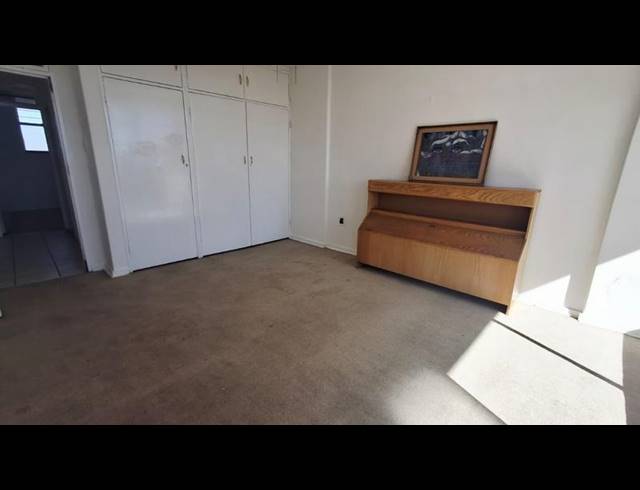 2 BEDROOM HOUSE FOR SALE IN DENLEE